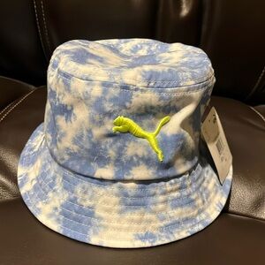 NWT Unisex Puma Printed Bucket Hat, blue & white tie dye, embroidered Puma logo